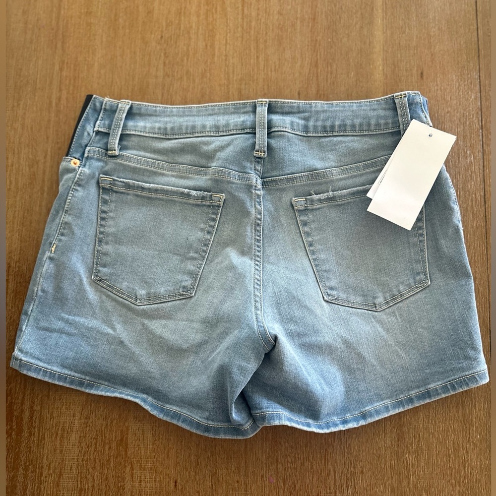 Nwt Isabel maternity shorts - Picture 6 of 7